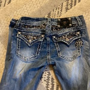 low waisted light wash, miss me skinny jeans